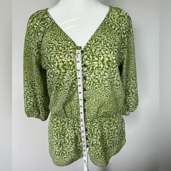 Banana Republic green floral peplum top - size S - Picture 2 of 8